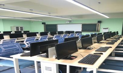 校內(nèi)實驗實訓(xùn)室 教育軟件技術(shù)開發(fā)的搖籃